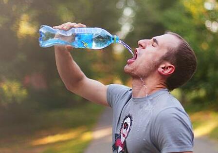 跑步减肥要坚持多久才能见到效果,每天坚持跑步但减不了肥怎么办