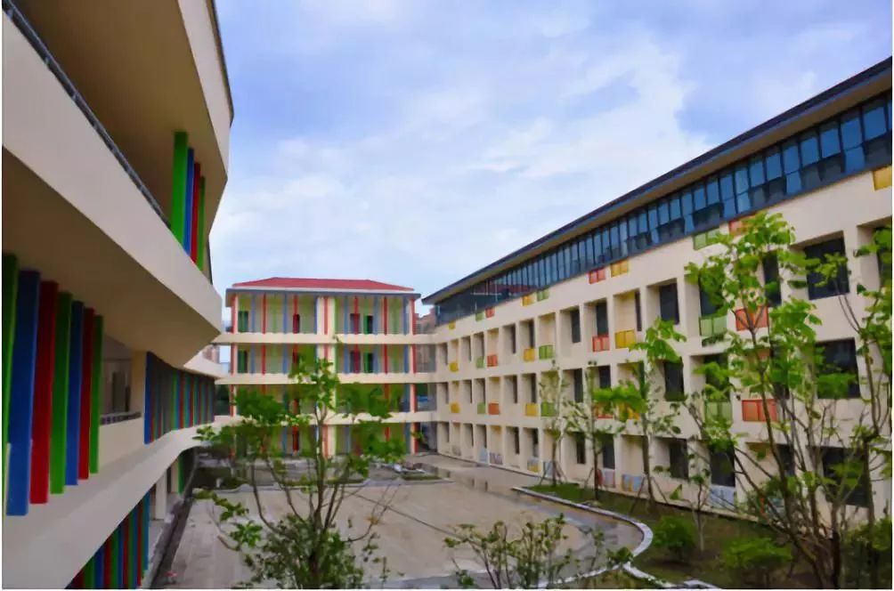 苏州九年一贯制学校学费,苏州甪直九年一贯制学校