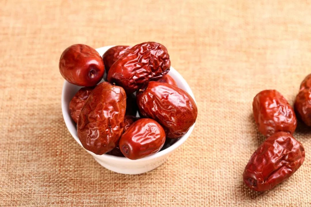 月经量少点滴而下，颜色发暗这篇文章告诉你答案