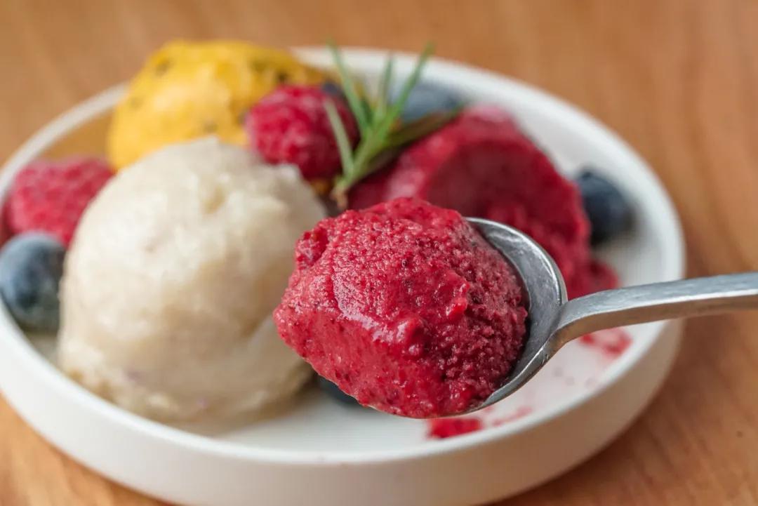 不加一滴水的鲜奶冰激凌,没有水果没有牛奶就能做的冰淇淋