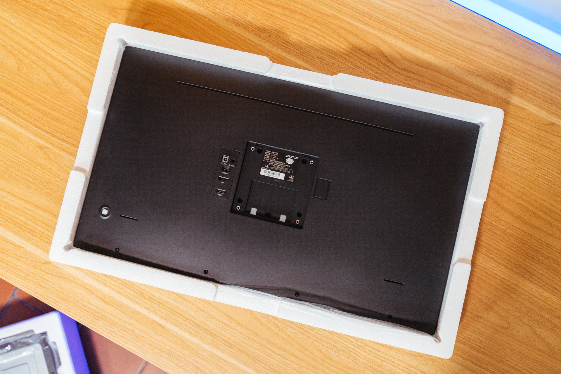 switch鏄剧ず鍣╟force,鏀寔switch涓绘満妯″紡鐨勬樉绀哄櫒