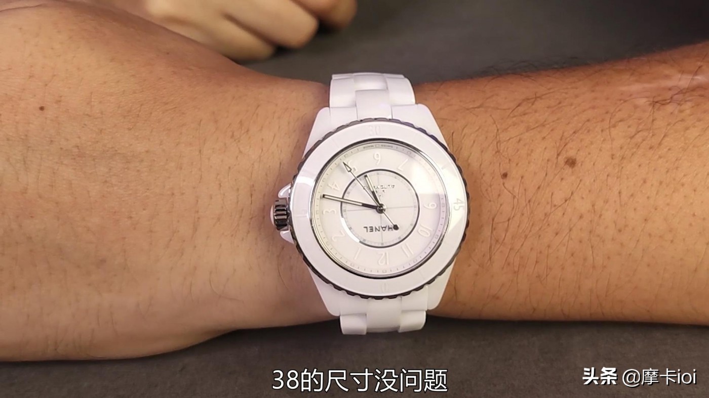 香奈儿j12手表多少钱,白色香奈儿j12