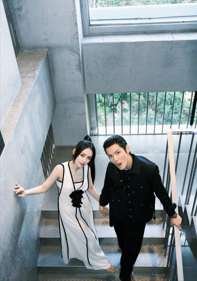 郭碧婷因生子获12亿豪宅，现在疑似怀二胎，她如何成为港娱太子妃