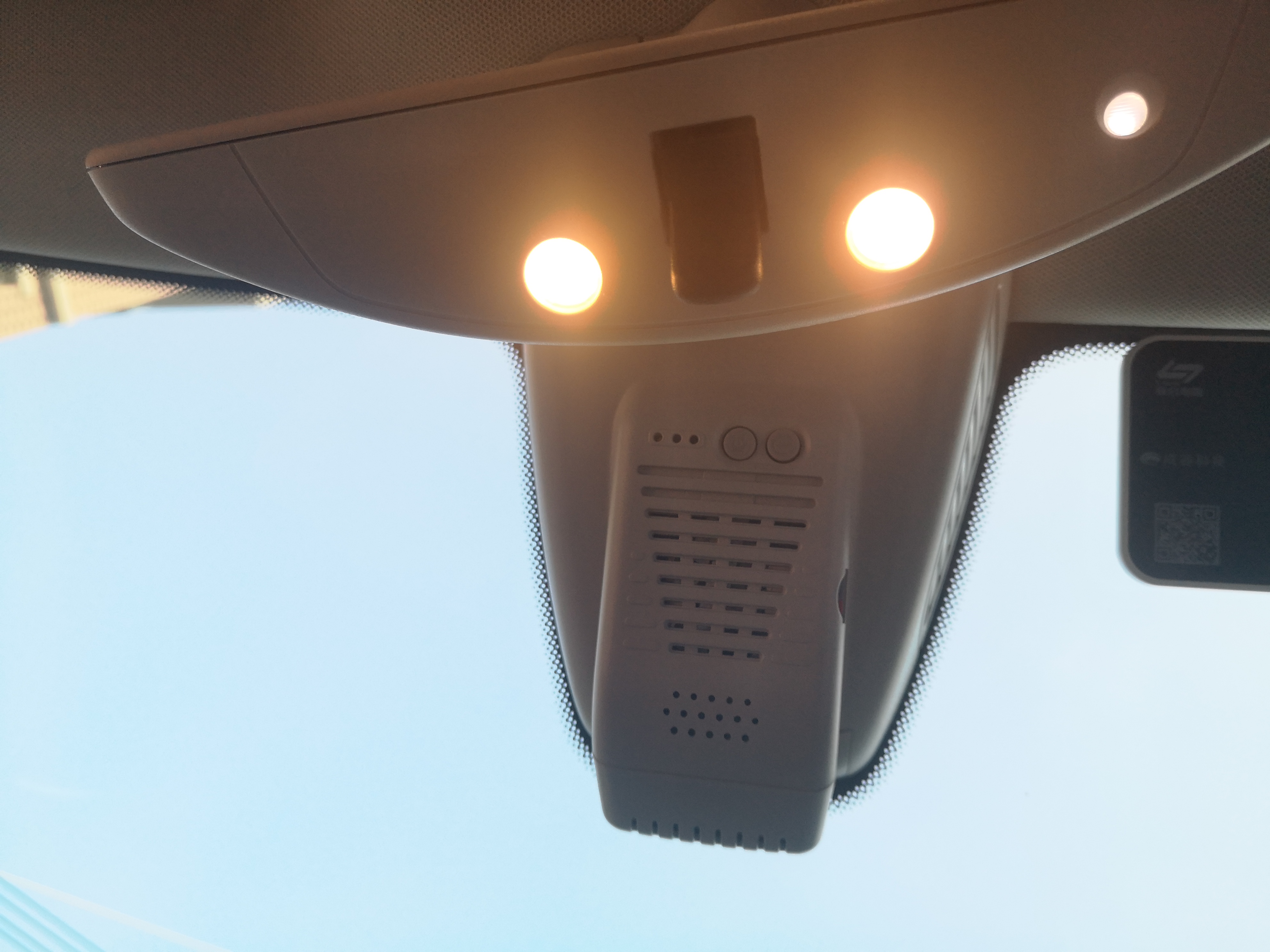 我的立标大C无损安装智看专用隐藏式记录仪过程分享