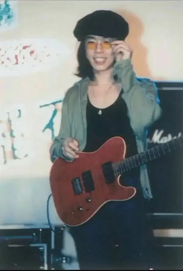 beyond黄贯中最后一次演唱会,beyond40周年直播黄贯中