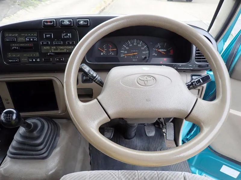 真考斯特和仿考斯特,丰田考斯特各个版本