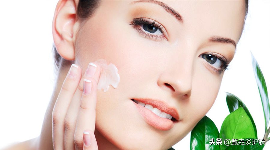 擦完水乳霜之后脸油是怎么回事,晚上抹完水乳霜脸上黏黏的怎么办