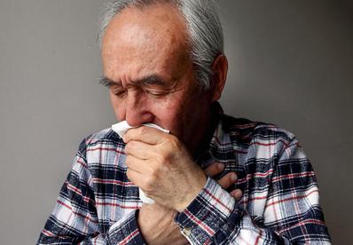 痰液进到胃里有什么危害,痰液卡在气管怎么办