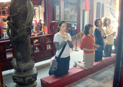 进寺院烧香拜佛,这五禁忌要注意!