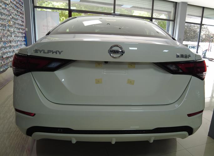 日产轩逸车型介绍高颜值值得信赖,日产新轩逸油耗7.4个油算高吗