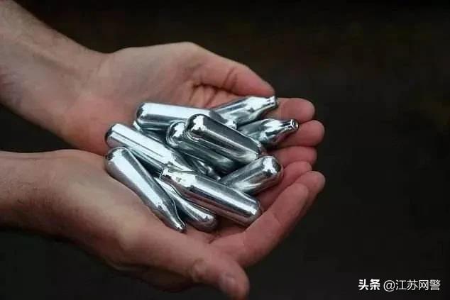 跑腿小哥深夜接特殊订单,深夜奇怪跑腿订单