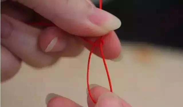 手编绳吊坠怎么打结,四股手编绳打结收尾