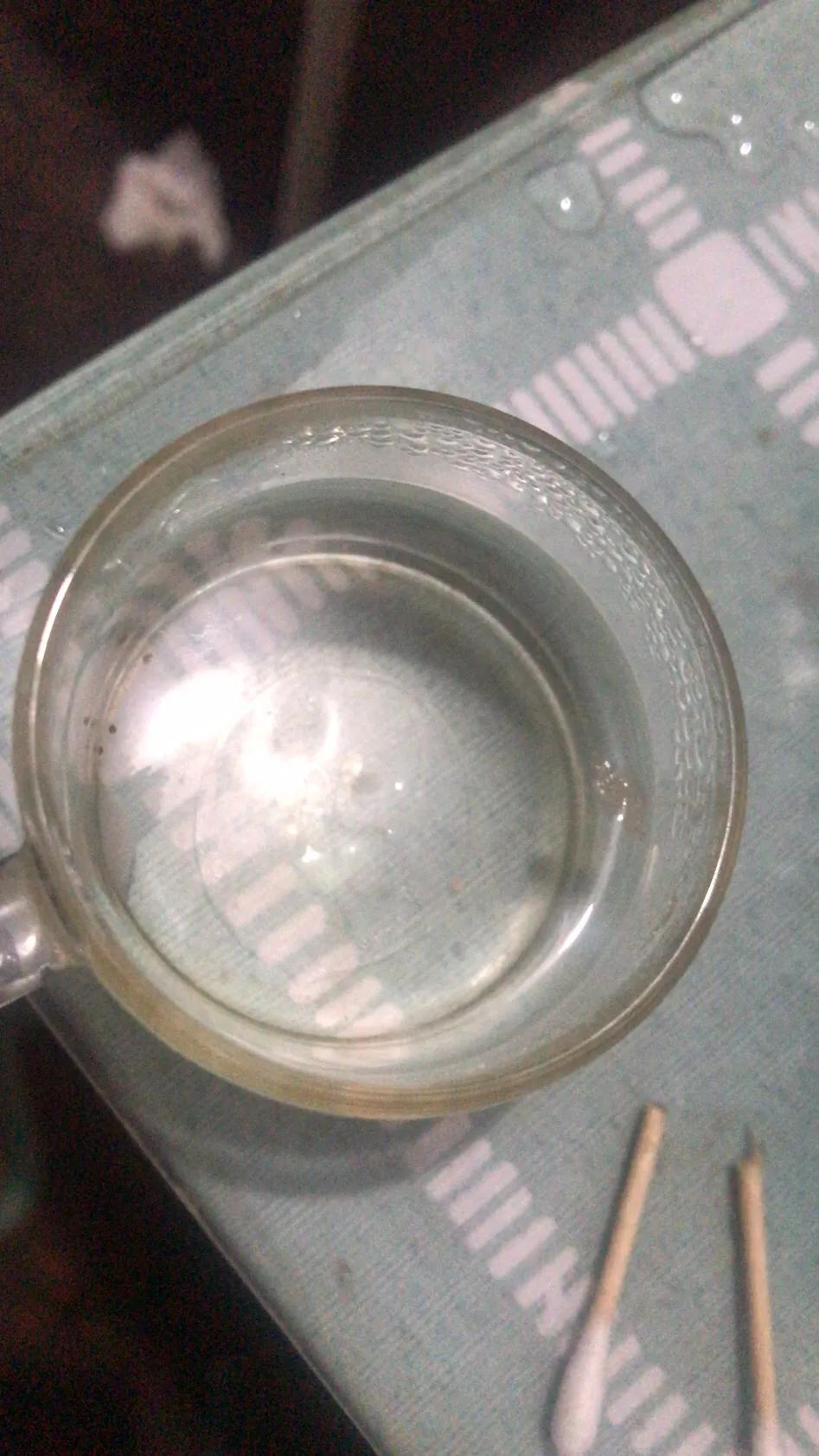 雅诗兰黛眼霜如何辨别真伪,雅诗兰黛智妍眼霜真假对比