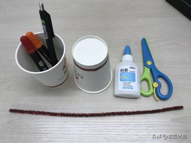 过年灯笼手工制作挂门边,灯笼手工制作春节小灯笼