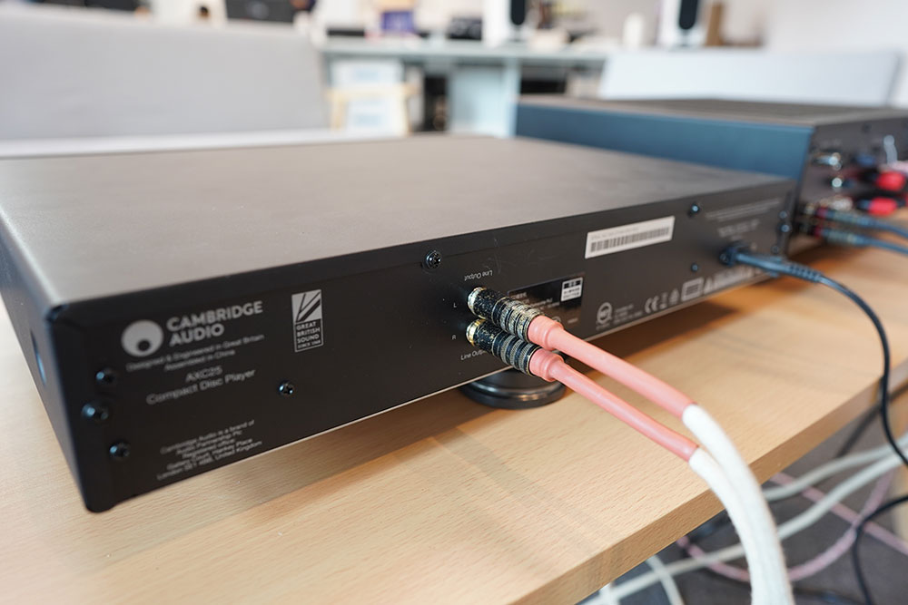 和静电音响不一样？磁力平板音响MagnepanLSR试用