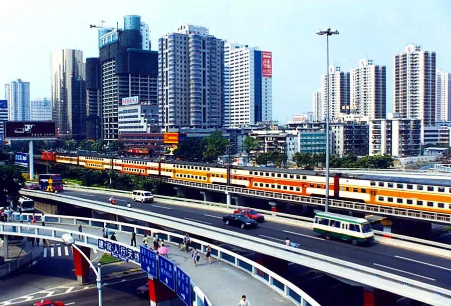 盘点不同国家的双层火车,中国是否曾经有双层火车