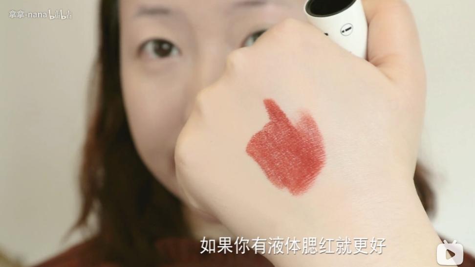 小个子五官立体要怎么搭配才好看,五官平平无奇的长相却很好看