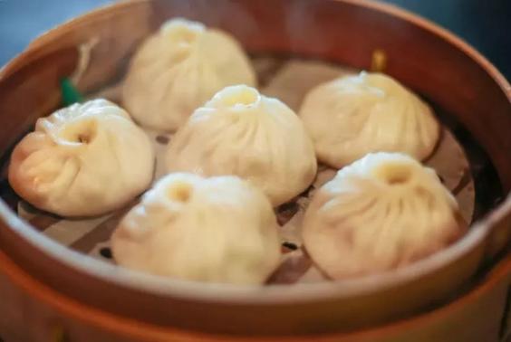 上海地铁站神奇的地方,上海2号线地铁美食广场