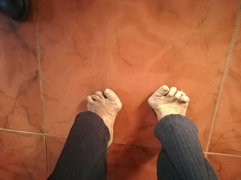 脚又细又长的女人,见过世面的女生长什么样