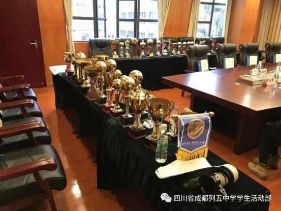 成都一初三男孩被大学录取,成都一初三学生被清华录取