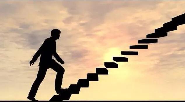 吃粽子看路人反应,吃着粽子看龙舟