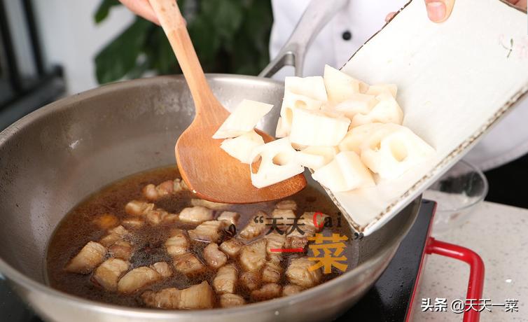 竹笋烧肉什么时候放竹笋最好,莴笋和竹笋一起烧肉怎么烧更好吃