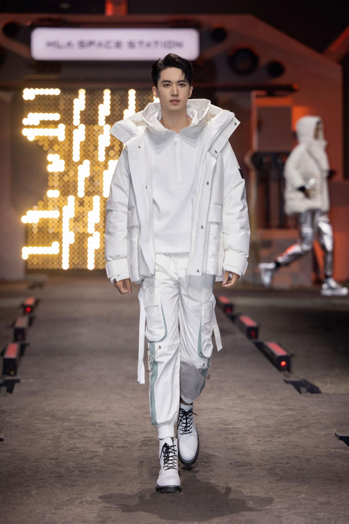 魏哲鸣海澜之家大秀,海澜之家大秀舞台