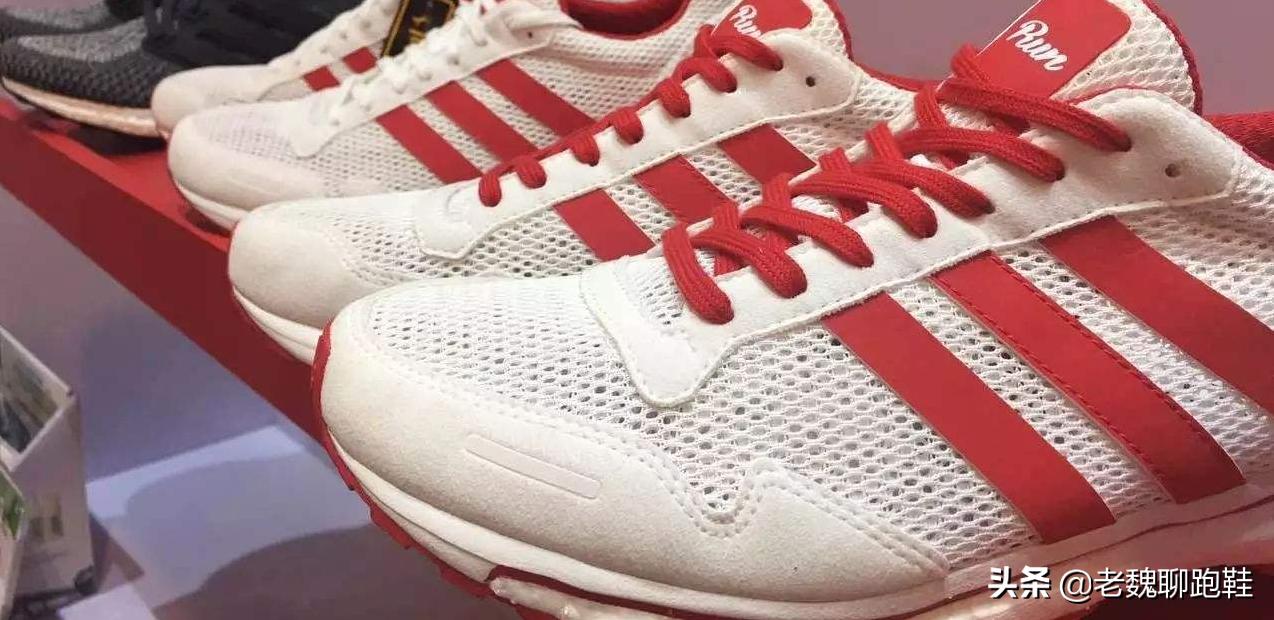 阿迪达斯三道杠和三叶草哪个好,阿迪达斯三叶草和三道杠的区别