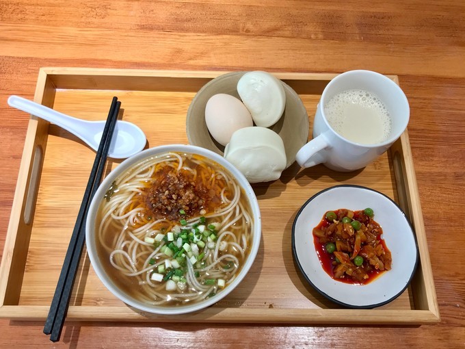 消失的地平线上的“香巴拉”和“女儿国”（二）