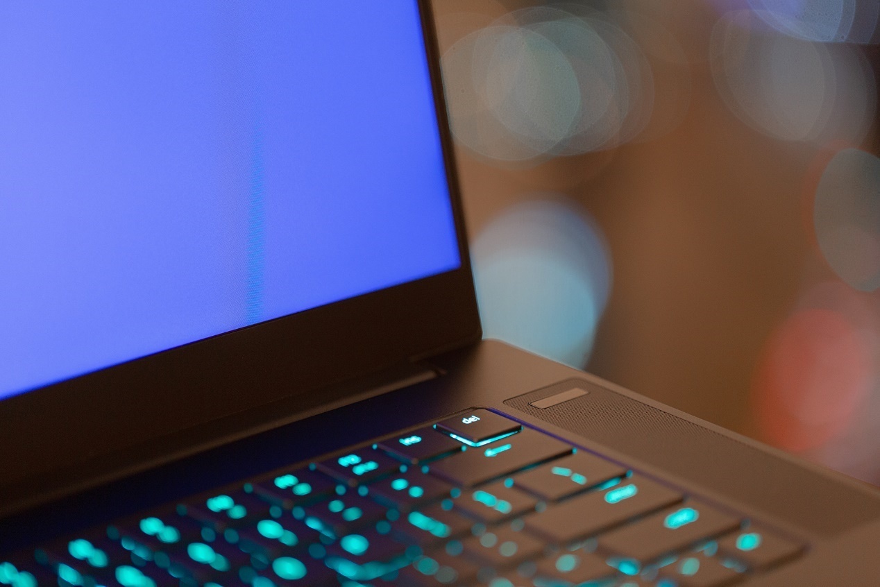 雷蛇灵刃17可以当工作站,雷蛇灵刃2023测评