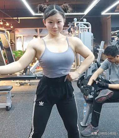 *生妹学**长得甜美身材却碾压正常男性,还自称“小哪吒”!