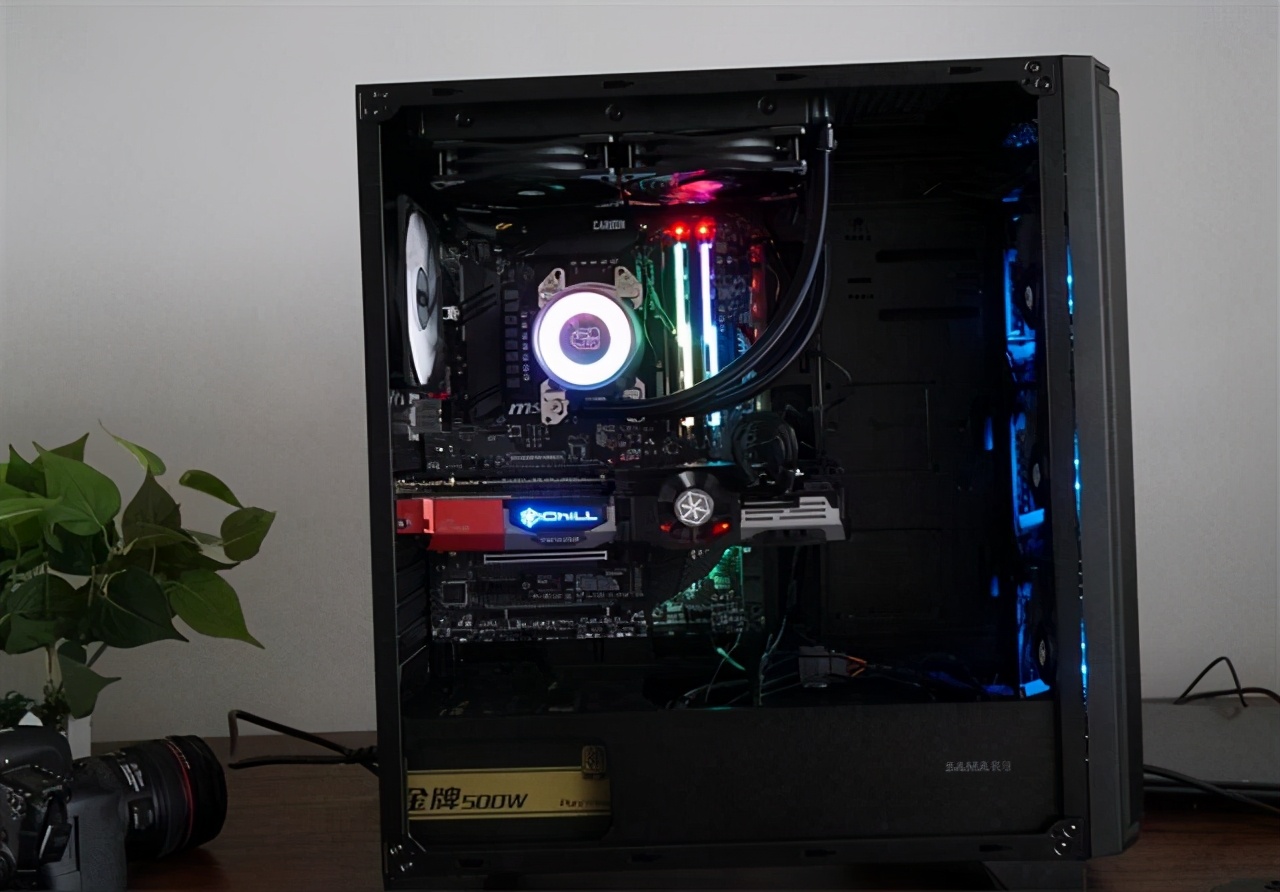 一体水冷主机和分体水冷主机区别,水冷主机好和普通的有什么区别