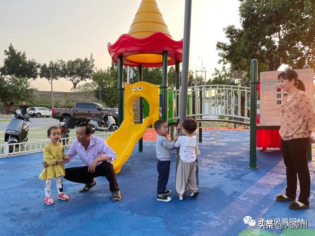 市区这8大公园“魔幻”变身!增添了游乐区、沙坑、足球场、彩绘墙....