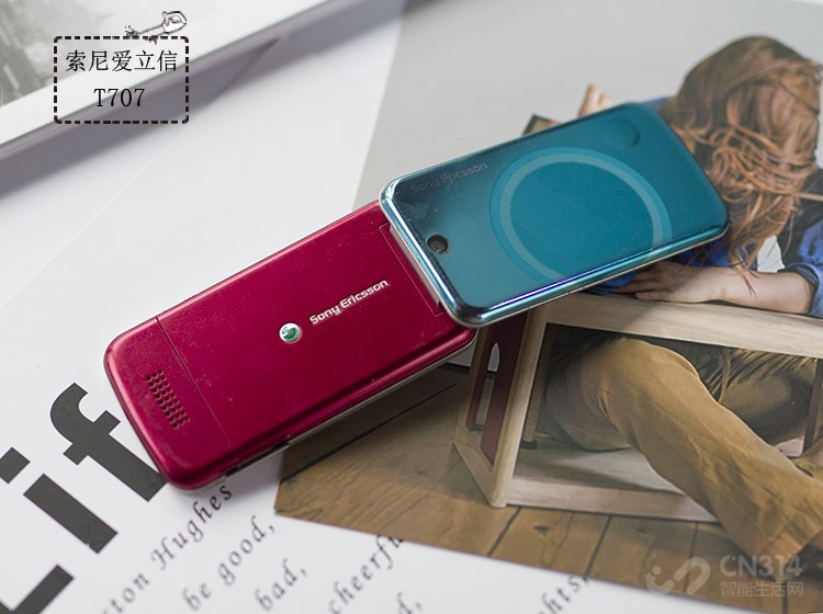 motorazr四代,motorazr2019翻盖折叠屏