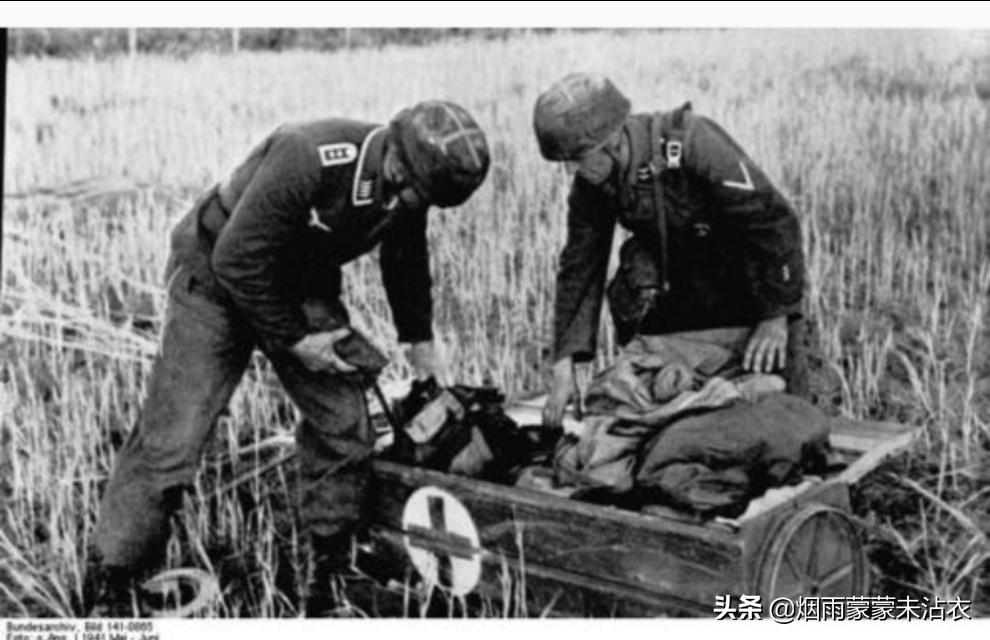 绿魔德国空降兵,德国绿魔伞兵和英国红魔伞兵相遇