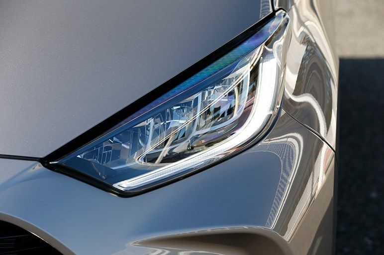 丰田雅力士2011款1.6g自动炫动版,全新丰田雅力士gr