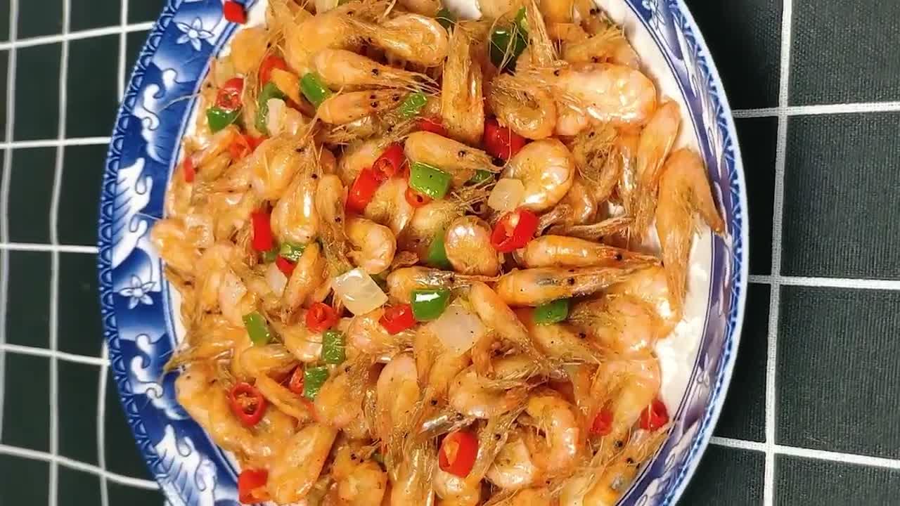年夜菜油爆小河虾,香辣小河虾高清大图