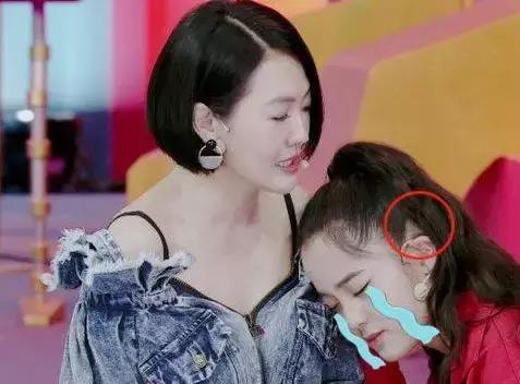 辛芷蕾发型是剪出来还是烫出来的,辛芷蕾的发型剪出来的效果