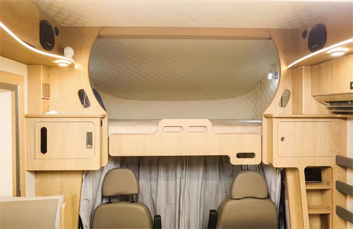 30天X24小时无忧用电缺陷为零戴德e途房车完美质量打造常青的品牌