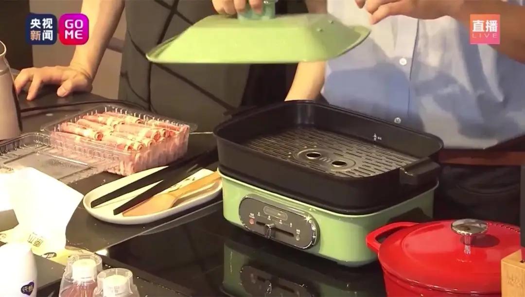 朱广权撒贝宁康辉北京消费季带货,撒贝宁和朱广权央视财经直播