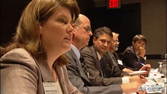 因为一个汉堡，她亲眼看着儿子死去！美国工薪阶层吃的食物有多脏