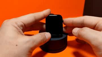 能测气温气压的智能手表,可监测体温和血糖的手表