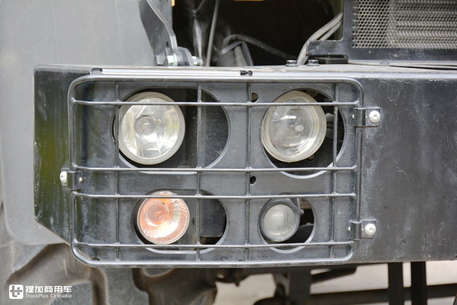 东风越野房车2021款乌尼莫克u5000,全时四驱乌尼莫克越野房车