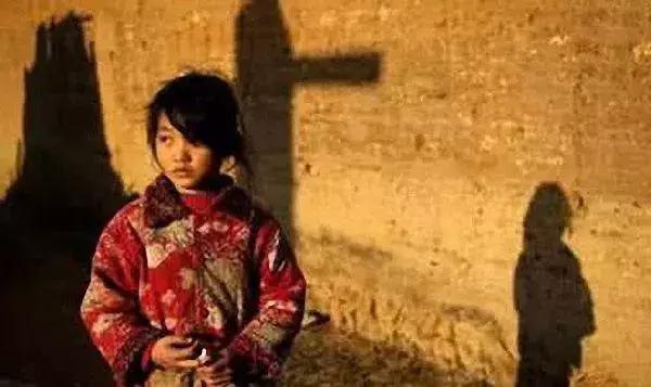 6岁女孩*处私**破裂，13岁肇事男孩：在学人体构造！当性教育成幌子