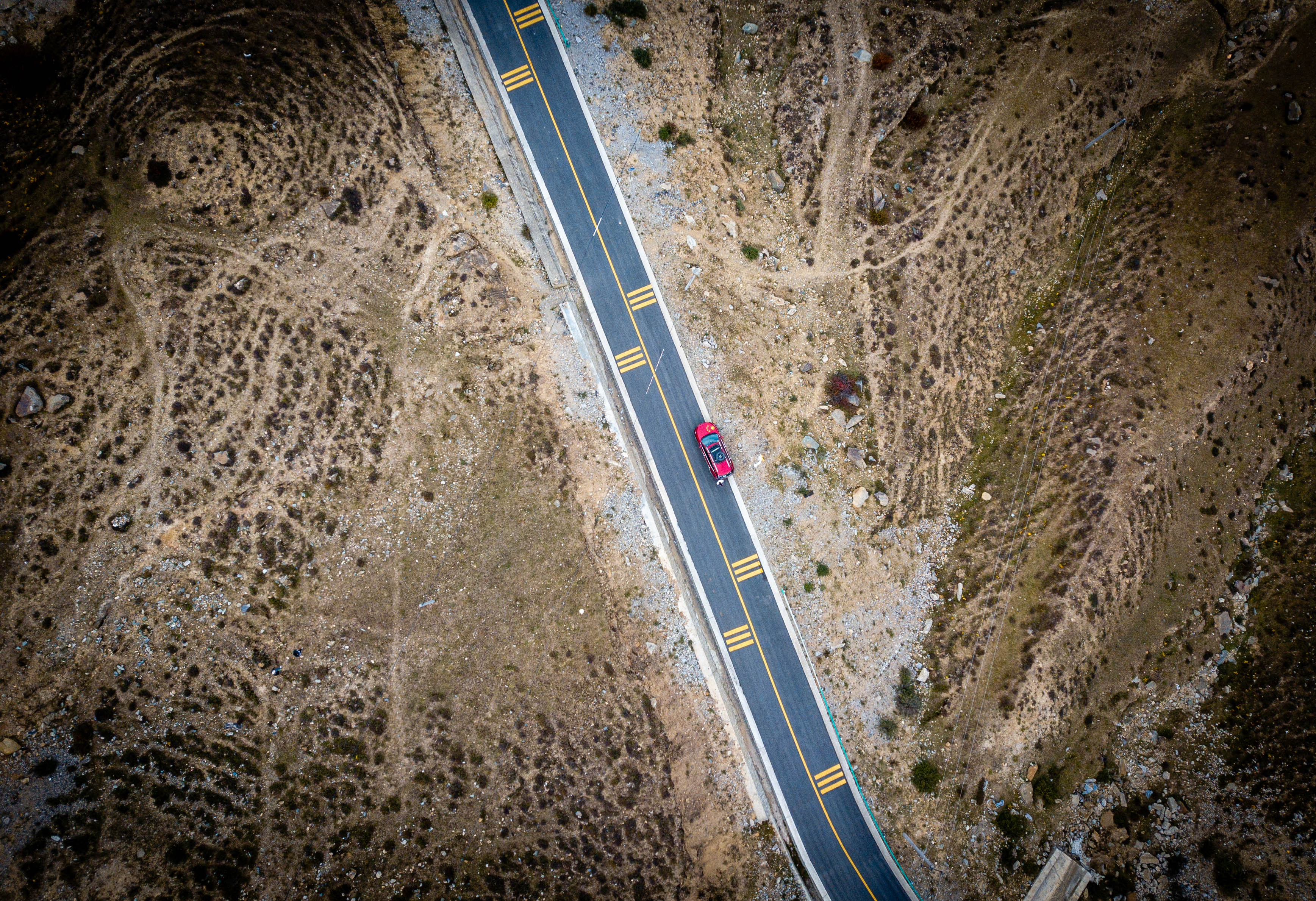 开比亚迪唐越野,比亚迪唐去无人区