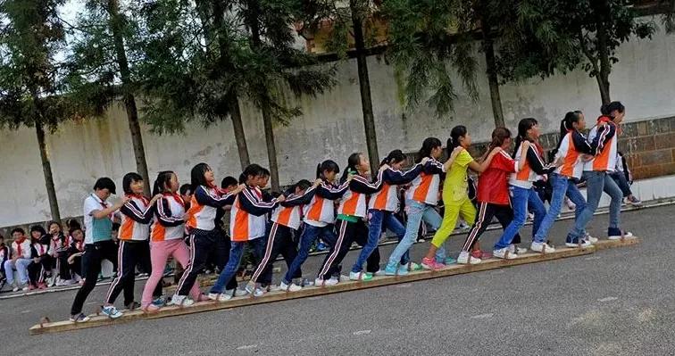 废品做体育器材手工制作幼儿园,乡村教师自制体育器材