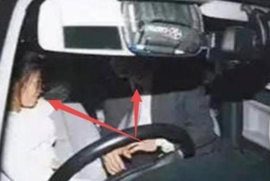 10位出轨男星的老婆与小三对比,唯一允许妻子出轨的男星