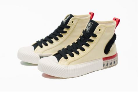 kashima蜡笔小新联名,蜡笔小新和hellokitty联名款