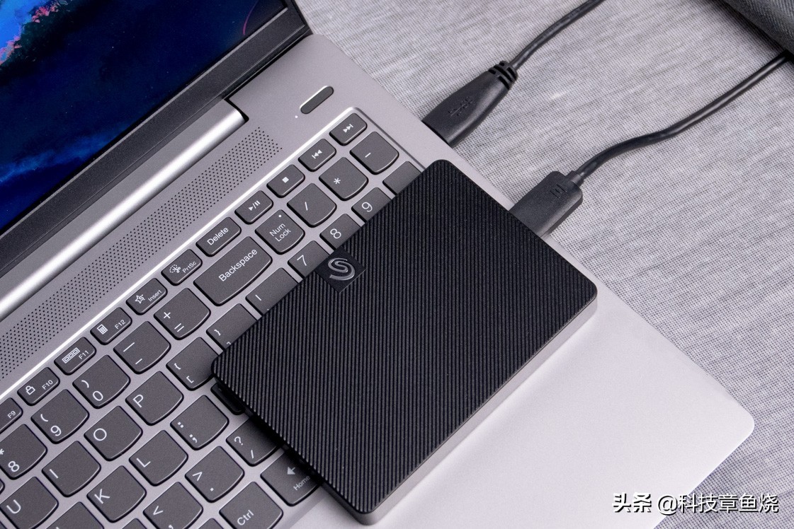 高端移动硬盘推荐,商务移动硬盘