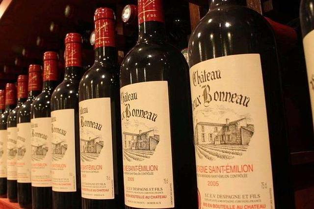 怎么辨别瓶内的红酒真假,真假红酒如何鉴别